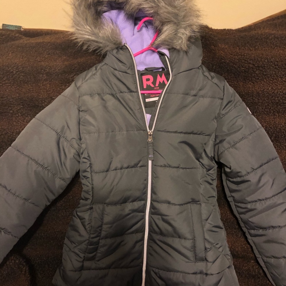 Coat 7/8, dresses size 6